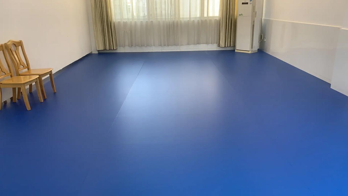 幼兒園塑膠地板源頭工廠,精益求精,滿(mǎn)意服務(wù),擁有市場(chǎng)同一產(chǎn)品